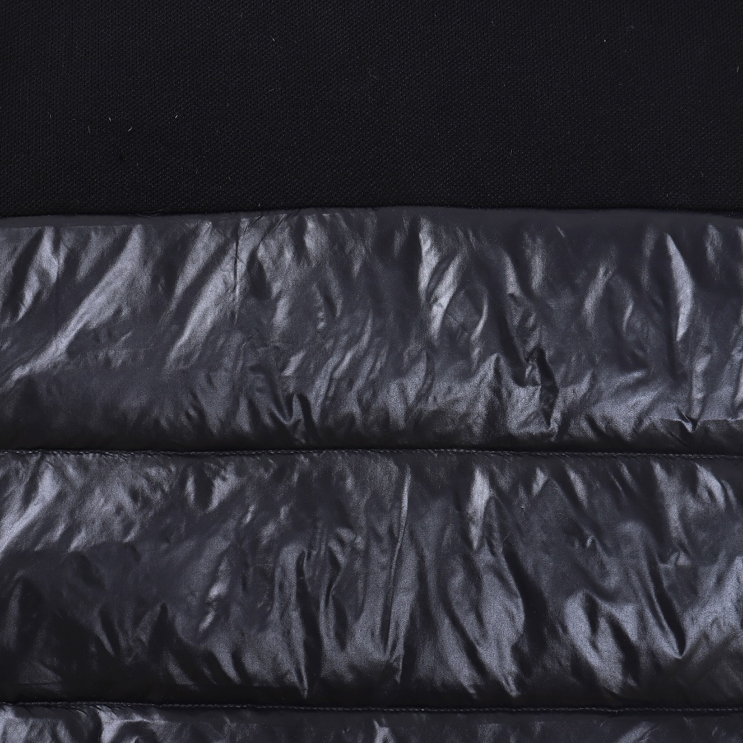 【MONCLER 公式旗艦店】モンクレール  ダウンジャケット好評に付き再入荷！ 241113