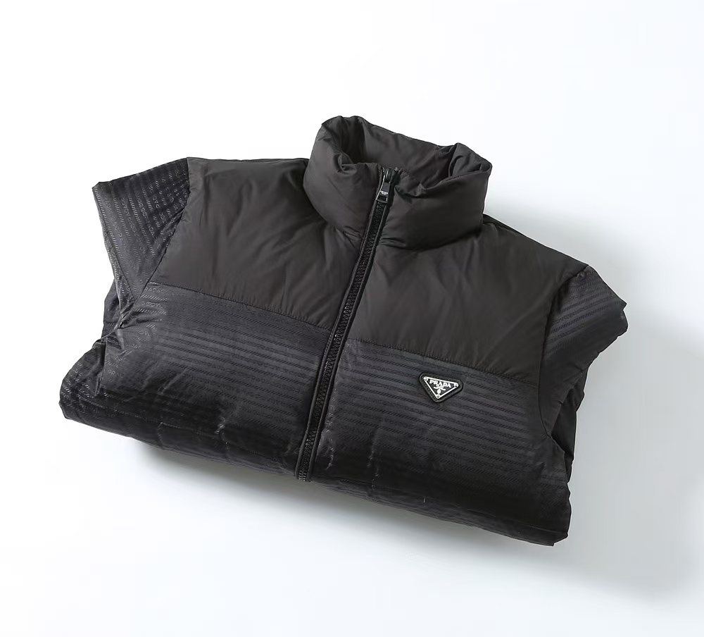 【PRADA  公式旗艦店】プラダ  ダウンジャケット 好評に付き再入荷！ 271102