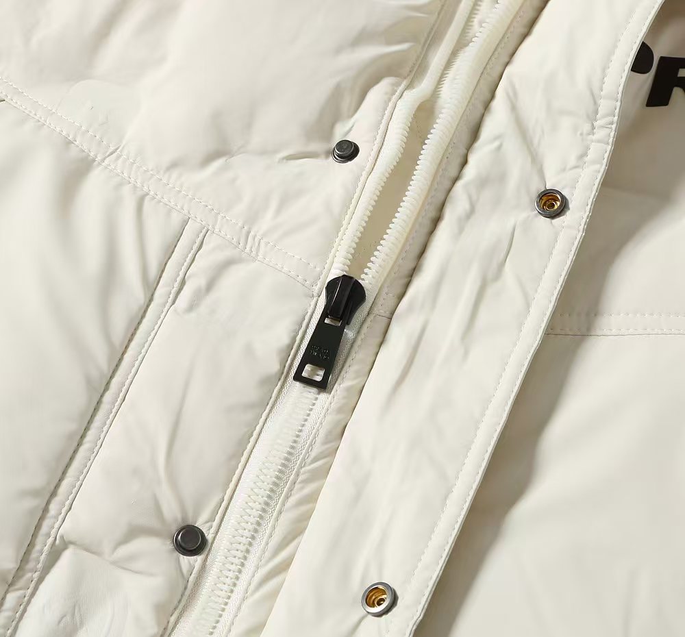 【PRADA  公式旗艦店】プラダ  ダウンジャケット 好評に付き再入荷！ 271102