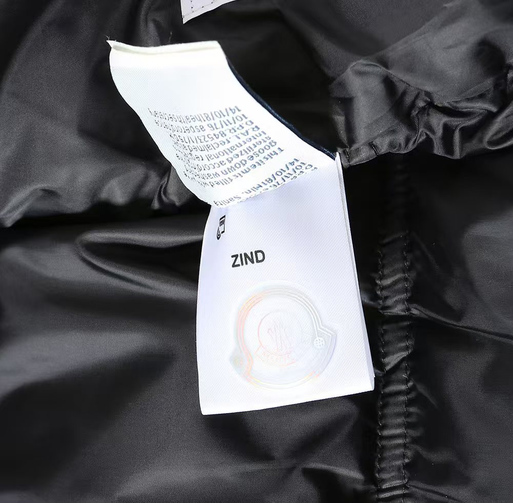 【MONCLER 公式旗艦店】モンクレール  ダウンジャケット好評に付き再入荷！ 271102