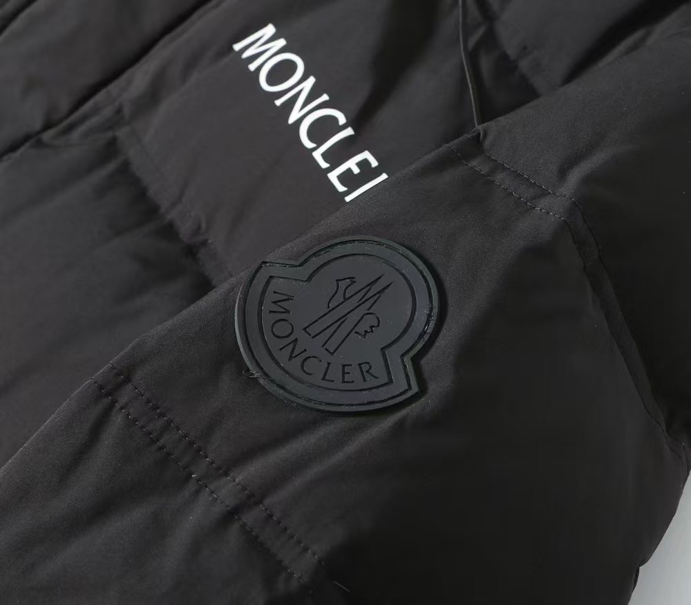 【MONCLER 公式旗艦店】モンクレール  ダウンジャケット好評に付き再入荷！ 271102