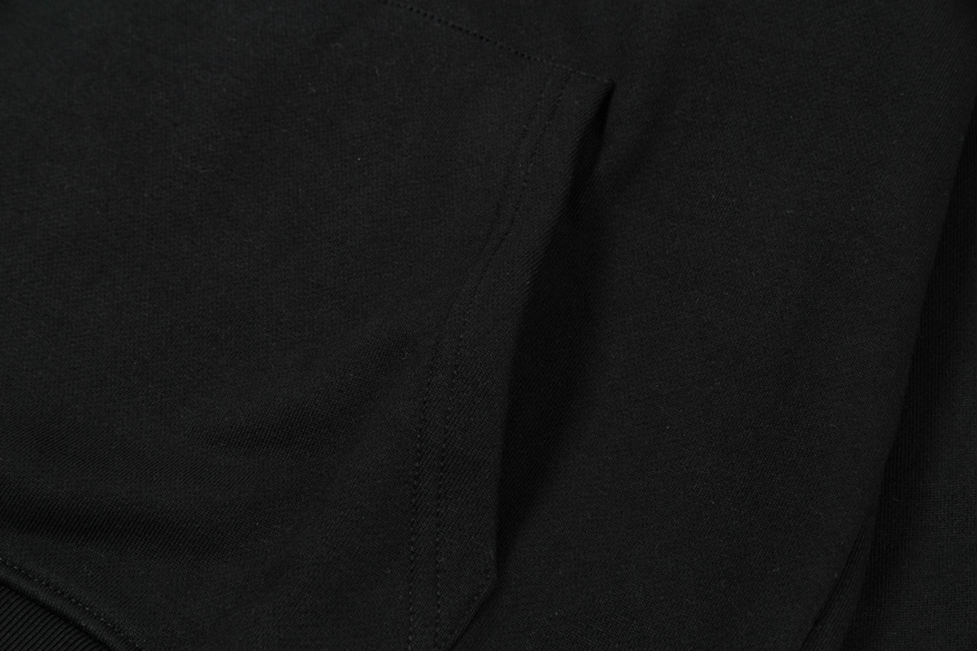 【Supreme  公式旗艦店】パーカー スウェットご好評に付き再入荷！241115