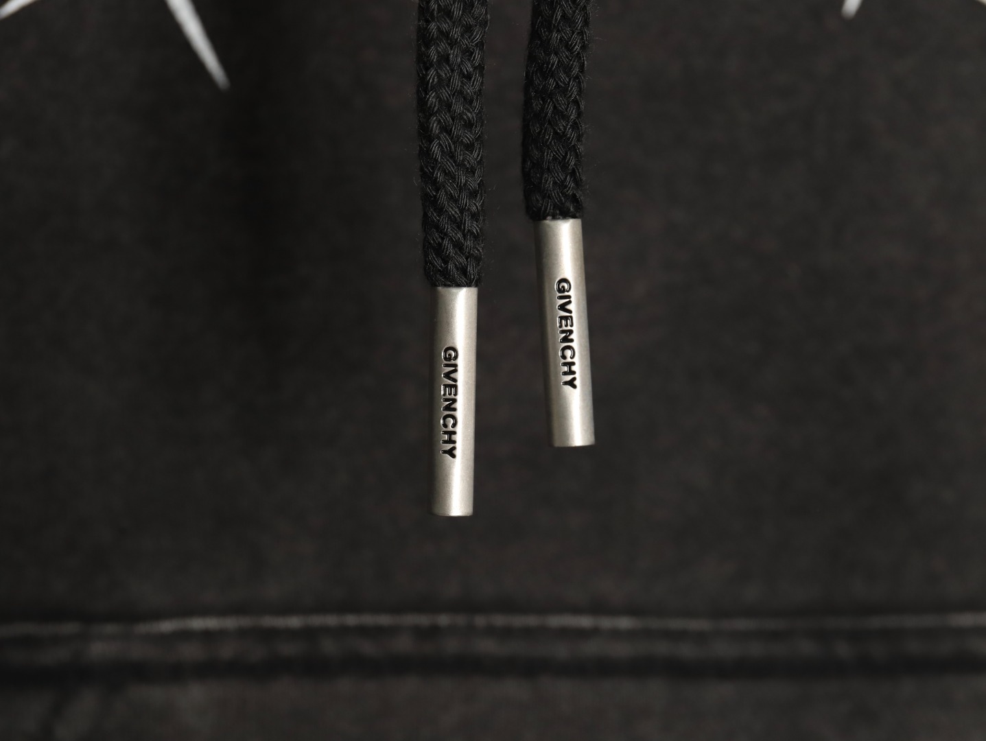 【GIVENCHY 公式旗艦店】ジバンシー  パーカー  スウェットご好評に付き再入荷   241114