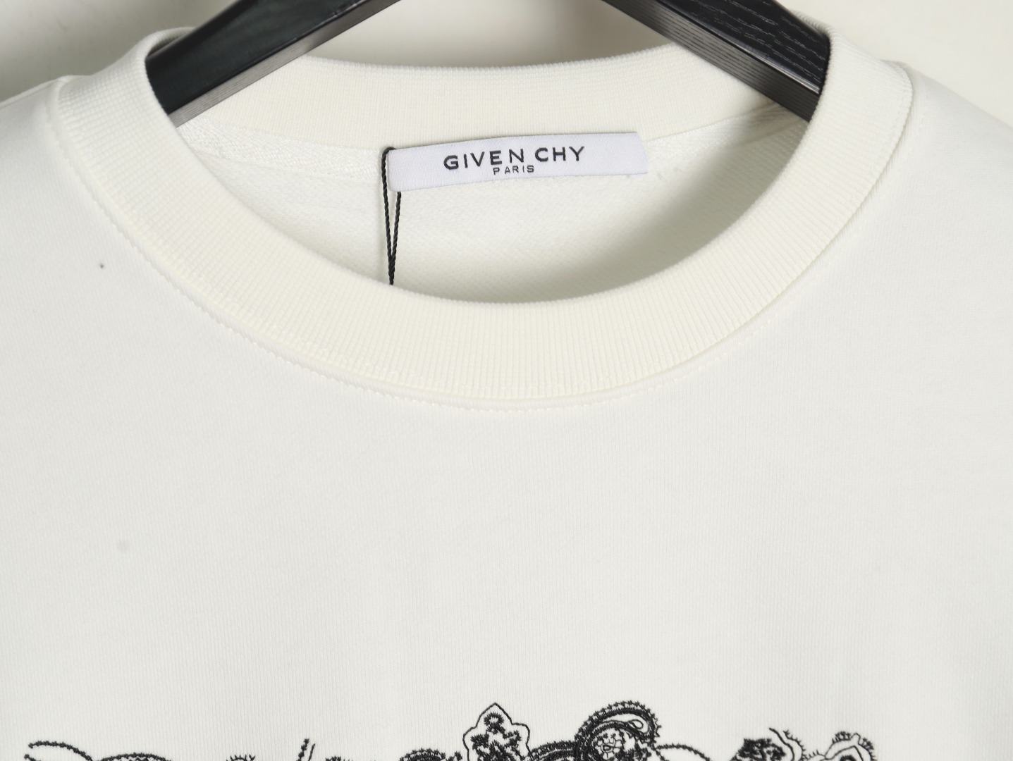 【GIVENCHY  公式旗艦店】ジバンシー 丸首の衛衣 スウェットご好評に付き再入荷！241122