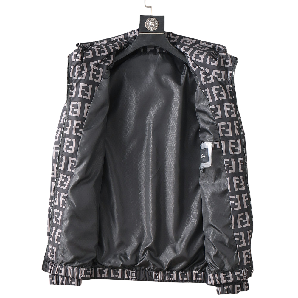 【FENDI  公式旗艦店】フェンディ  ジャケット着 好評に付き再入荷！