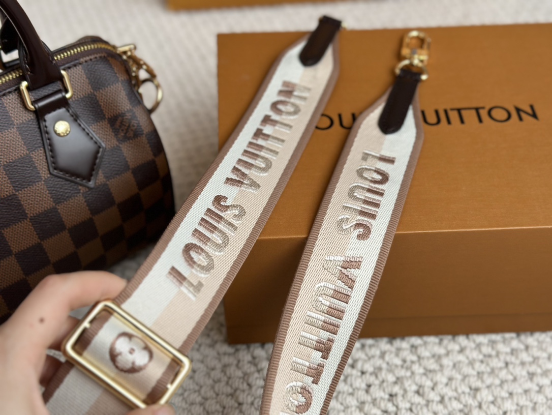 【LOUIS VUITTON 公式 旗艦店】ルイヴィトン  ハンドバッグ 当日出荷 好評に付き再入荷！24*25CM