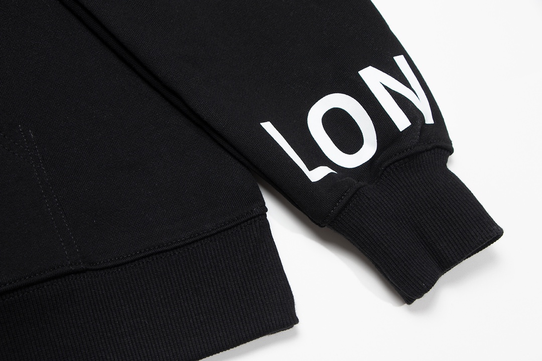 【BURBERRY 公式旗艦店】バーバリー  丸首の衛衣 スウェット ご好評に付き再入荷！