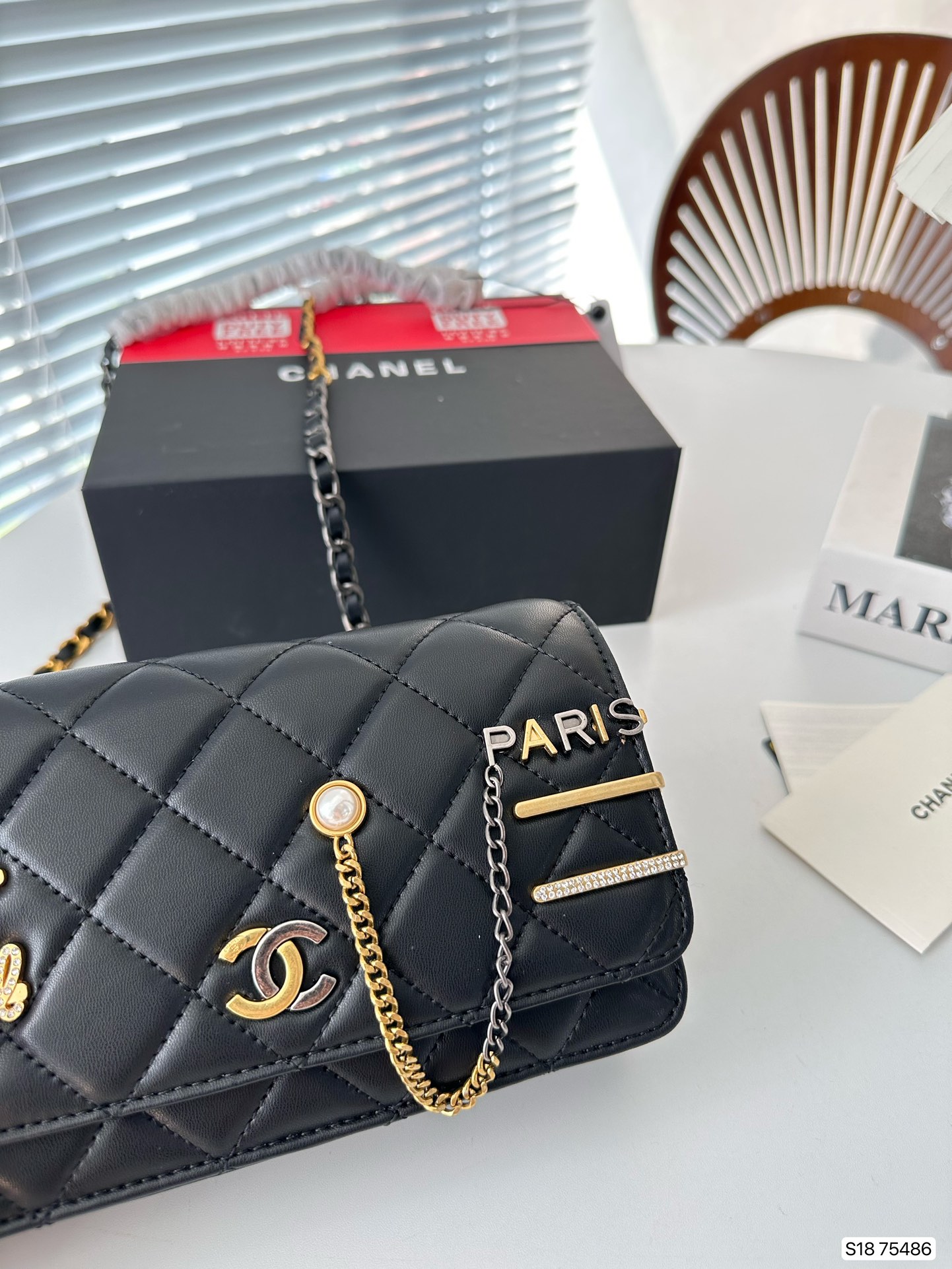 【CHANEL 公式旗艦店】シャネル   ショルダーバッグ  当日出荷 好評に付き再入荷！20*12CM