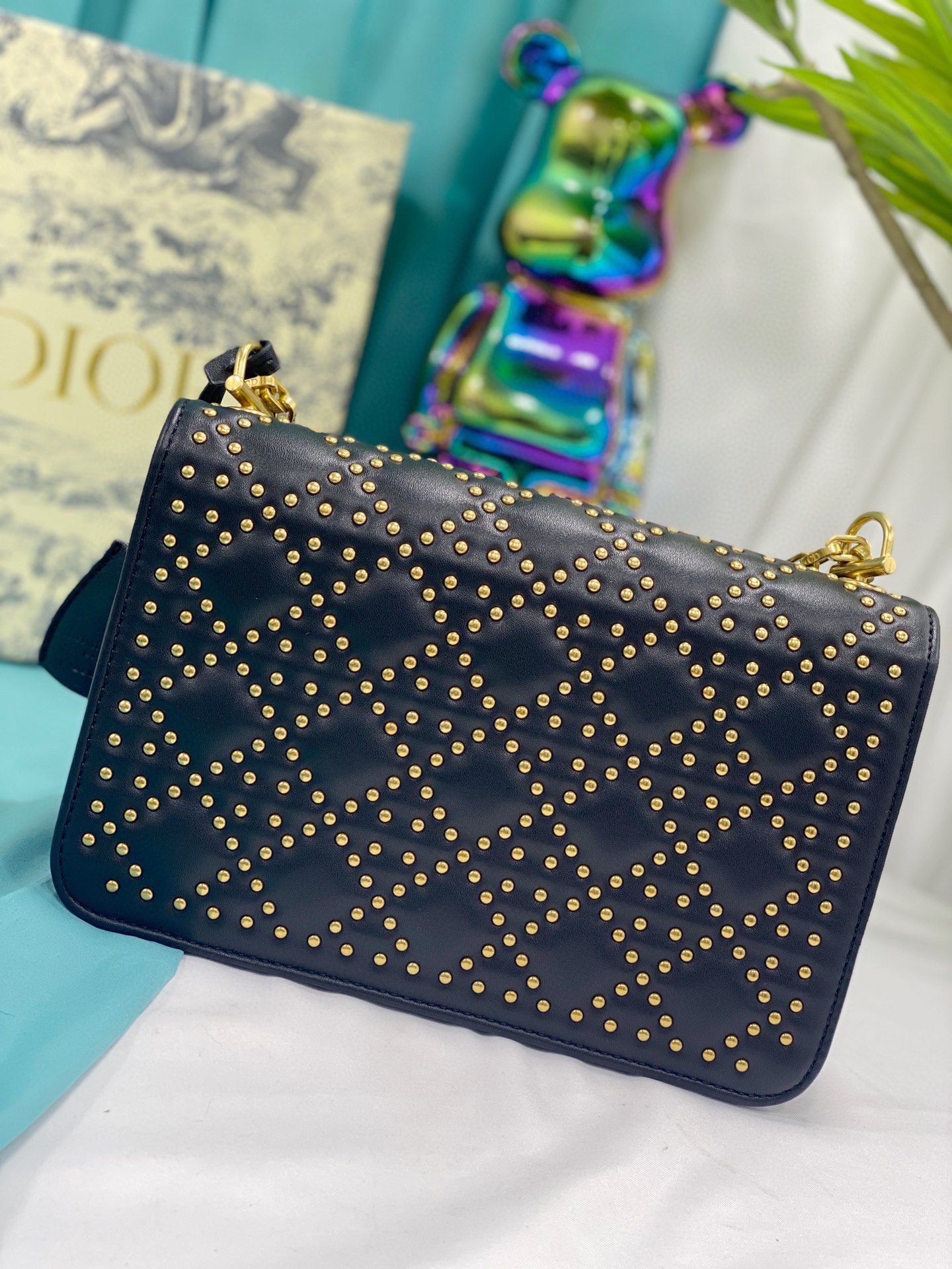 【DIOR  公式 旗艦店】ディオール   ショルダーバッグ 当日出荷 好評に付き再入荷！24*16CM