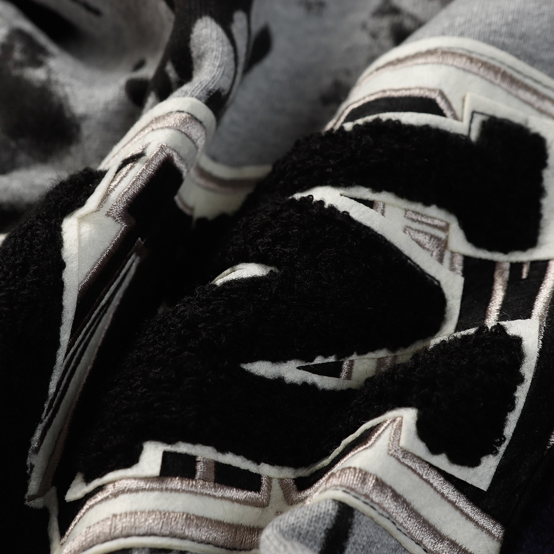 【BALENCIAGA 公式旗艦店】バレンシアガ パーカー スウェット ご好評に付き再入荷！