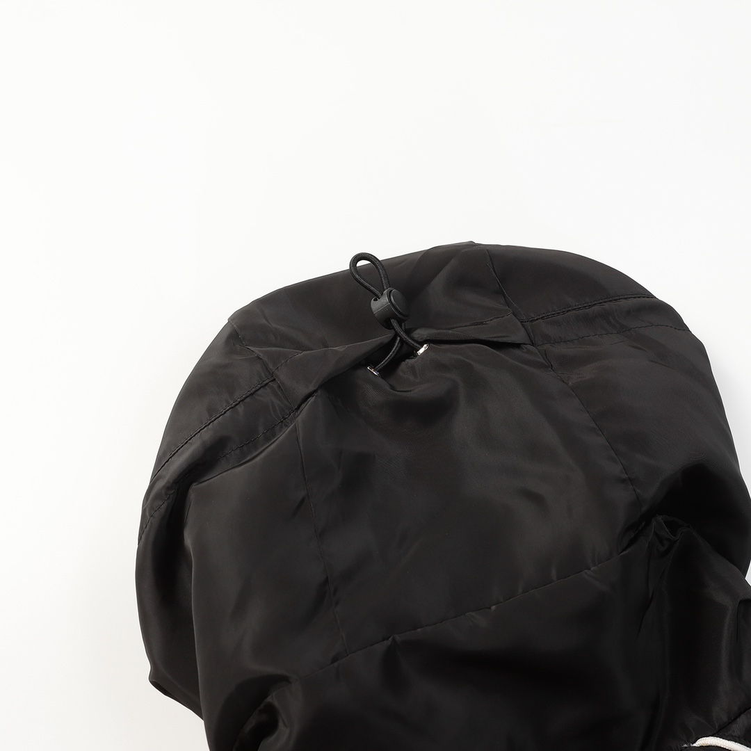 【GUCCI  公式旗艦店】グッチ  ジャケット着好評に付き再入荷！