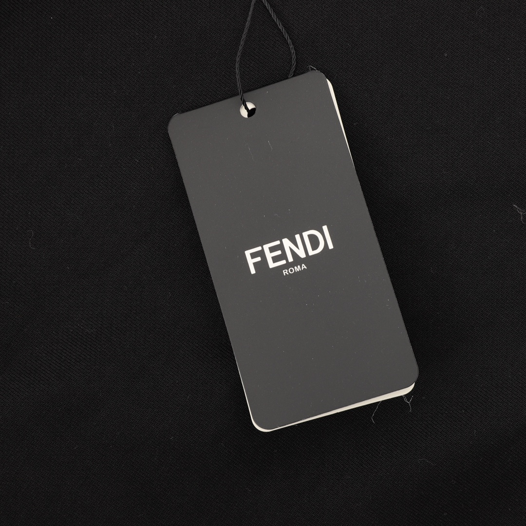 【FENDI  公式旗艦店】フェンディ丸首の衛衣 スウェット ご好評に付き再入荷！