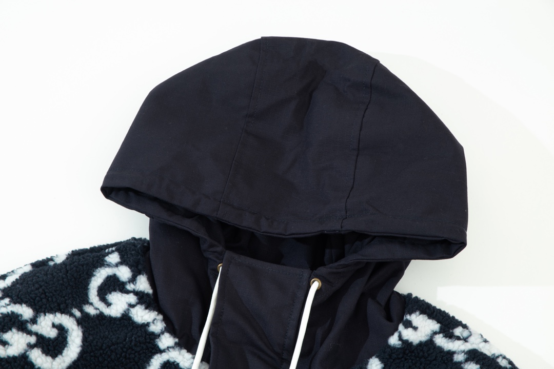 【GUCCI 公式旗艦店】クッチ   ジャケット着好評に付き再入荷！