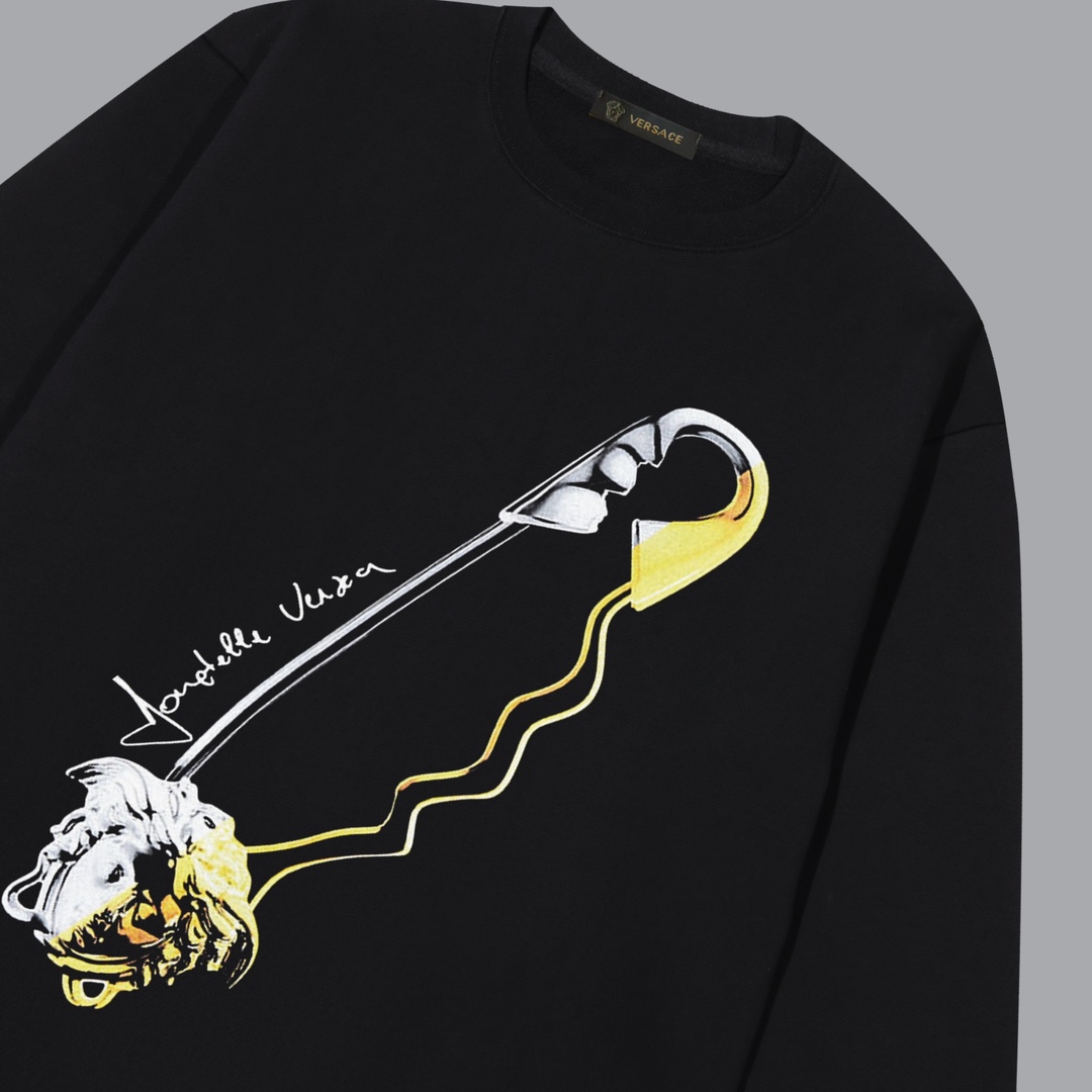 【VERSACE 公式旗艦店】ヴェルサーチ   丸首の衛衣  スウェットご好評に付き再入荷！