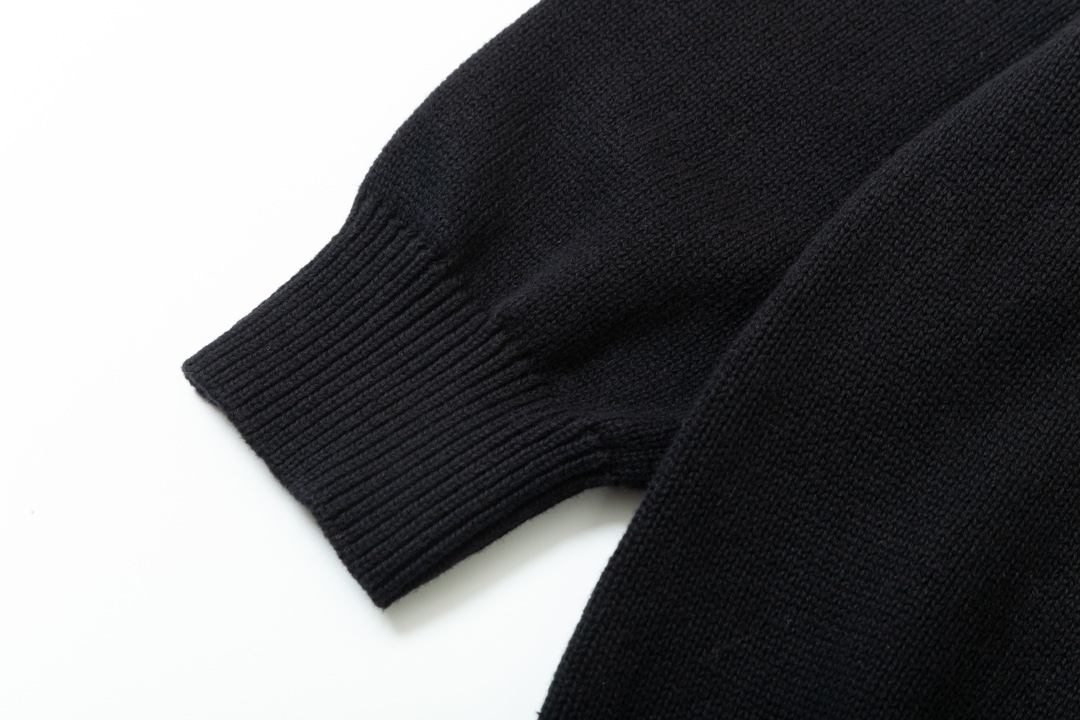 【CELINE  公式旗艦店】セリーヌ  セーター好評に付き再入荷！