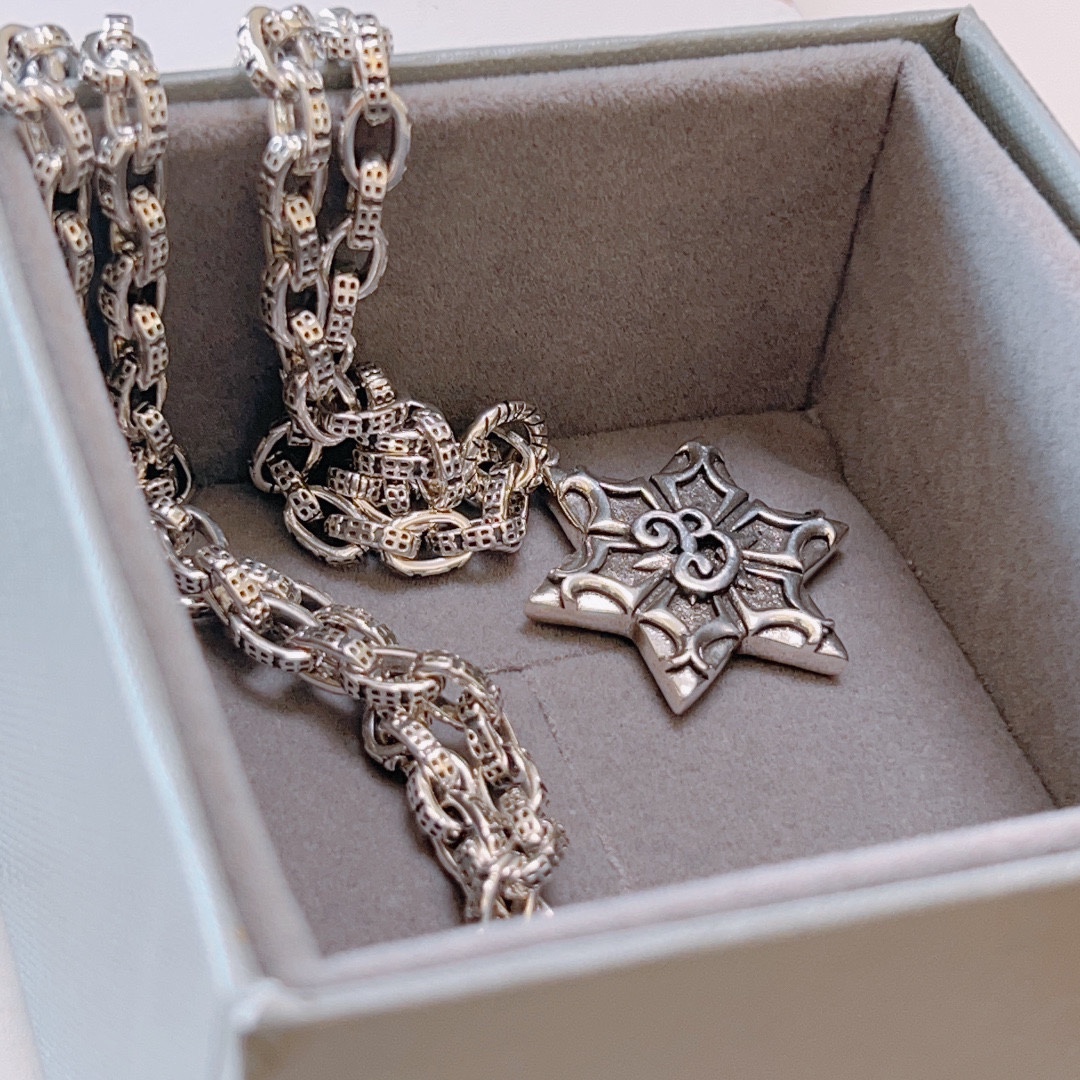 【BALENCIAGA】ネックレス、新しいネックレス万能シンプルファッションオーナメント