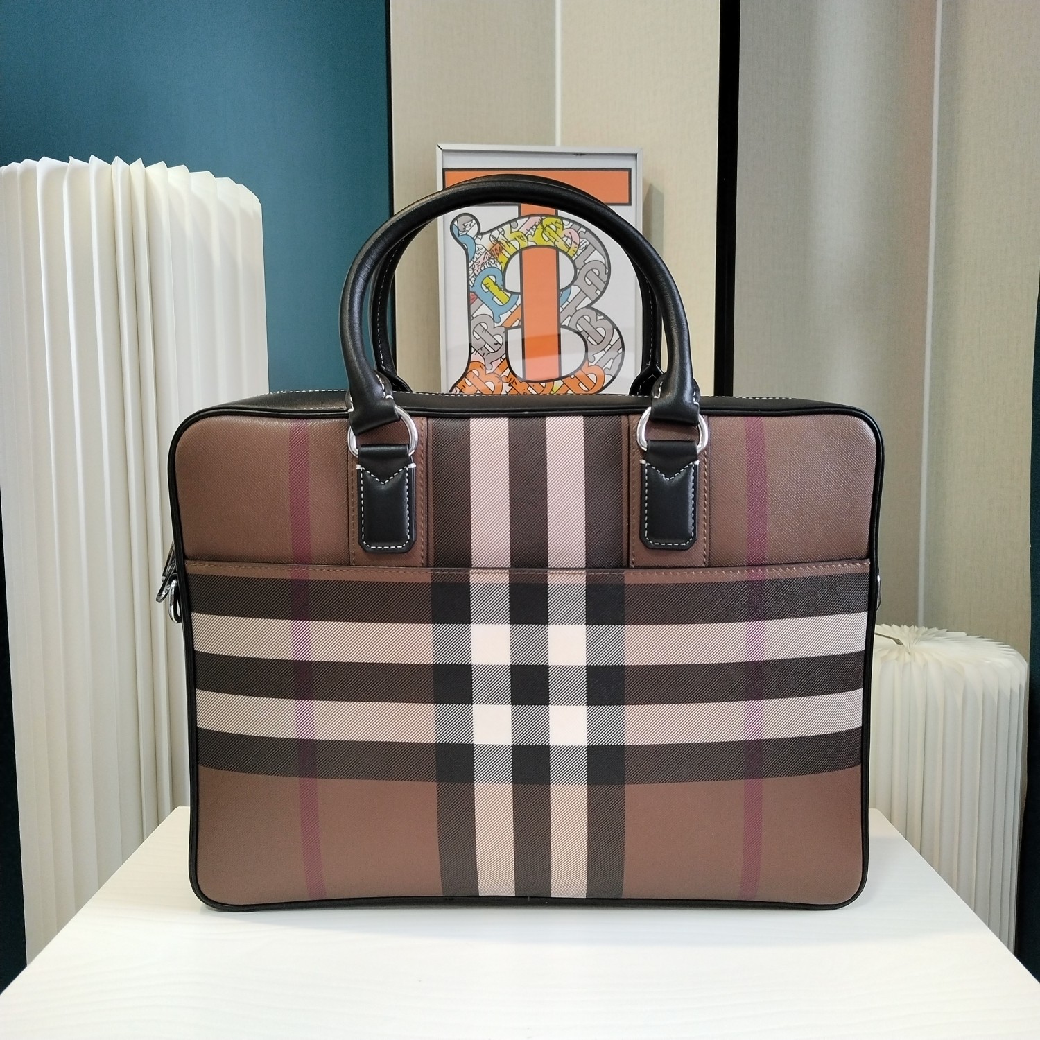 【BURBERRY 公式旗艦店】バーバリー   ハンドバッグ 当日出荷 好評に付き再入荷！37*27*7CM