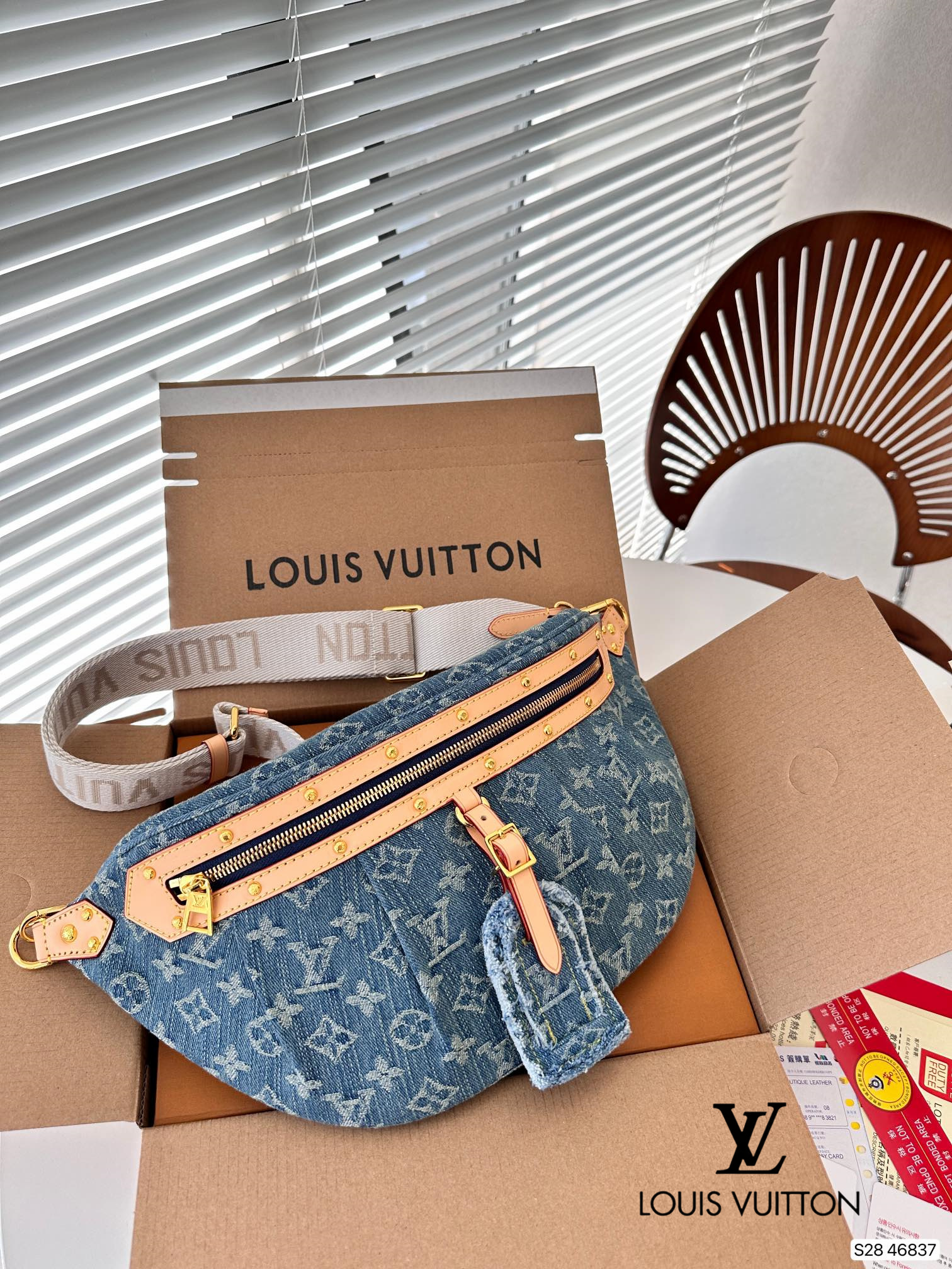 【LOUIS VUITTON  公式旗艦店】ルイヴィトン    ウエストポーチ  当日出荷 好評に付き再入荷！42*19CM