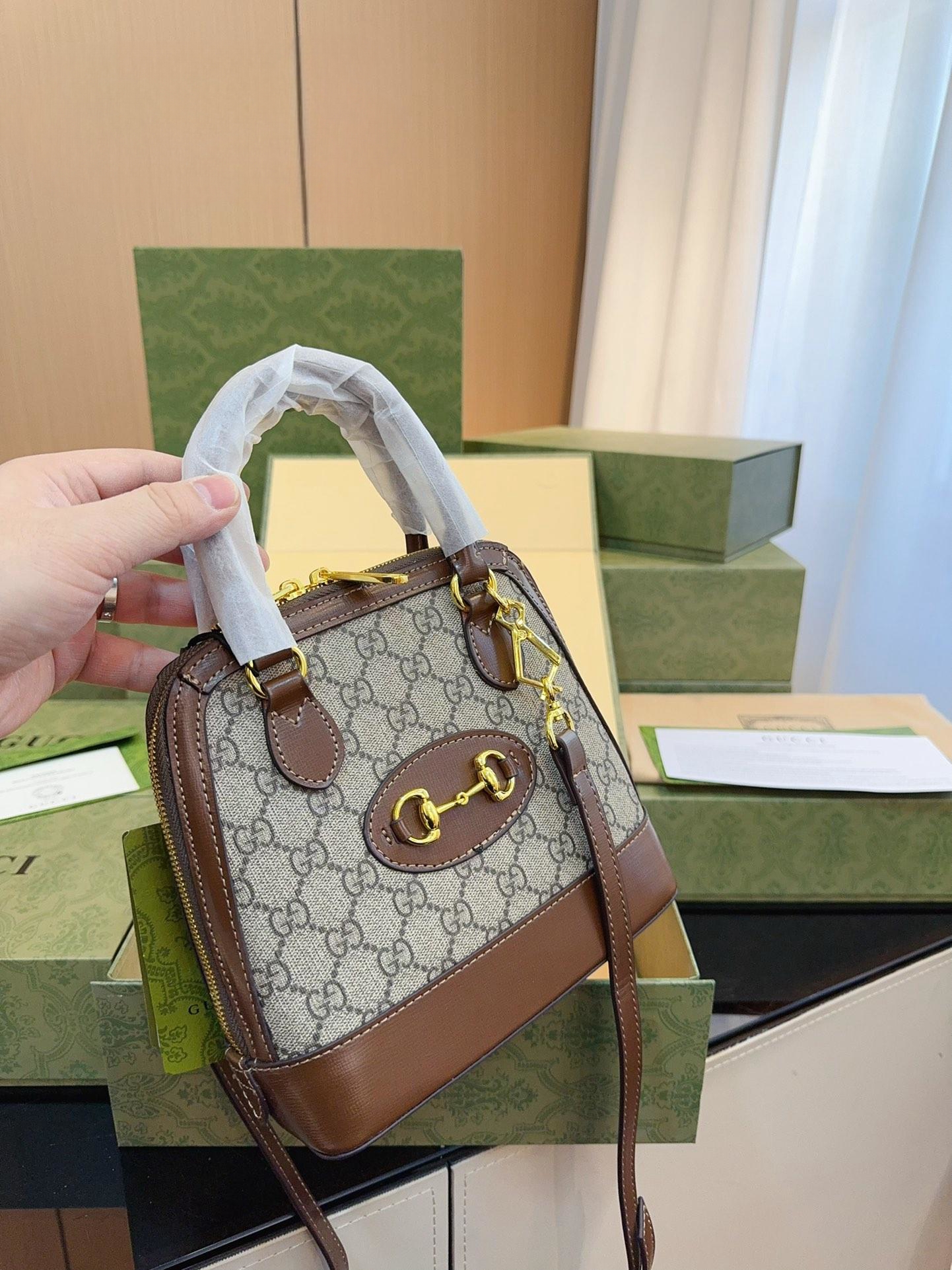 【GUCCI 公式旗艦店】グッチ 斜めがけバッグ 当日出荷 好評に付き再入荷！20*8*20CM