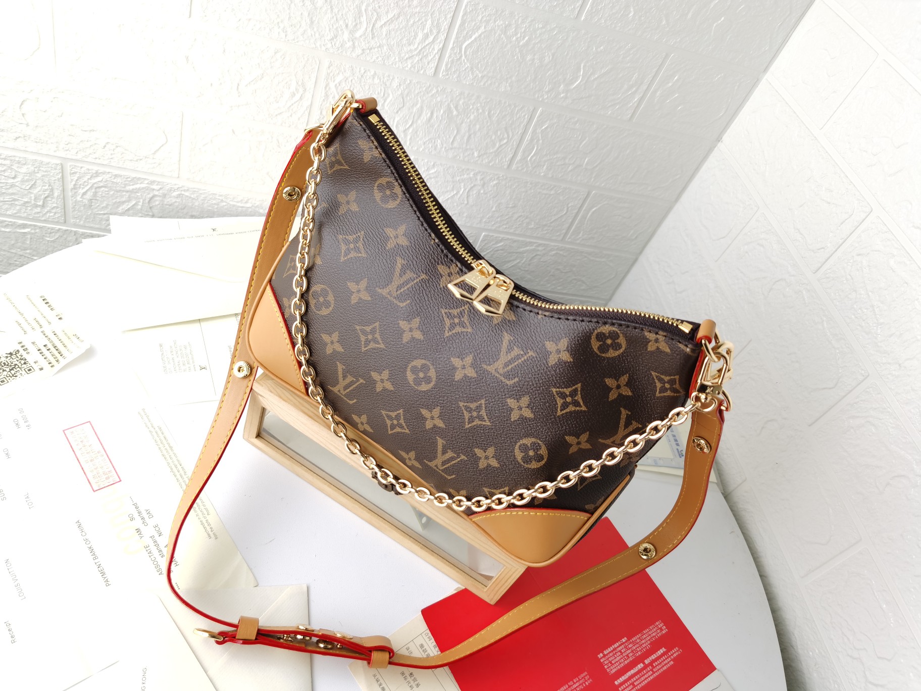 【LOUIS VUITTON 公式旗艦店】ルイヴィトン  斜めがけバッグ当日出荷 好評に付き再入荷！29*16*9.5CM
