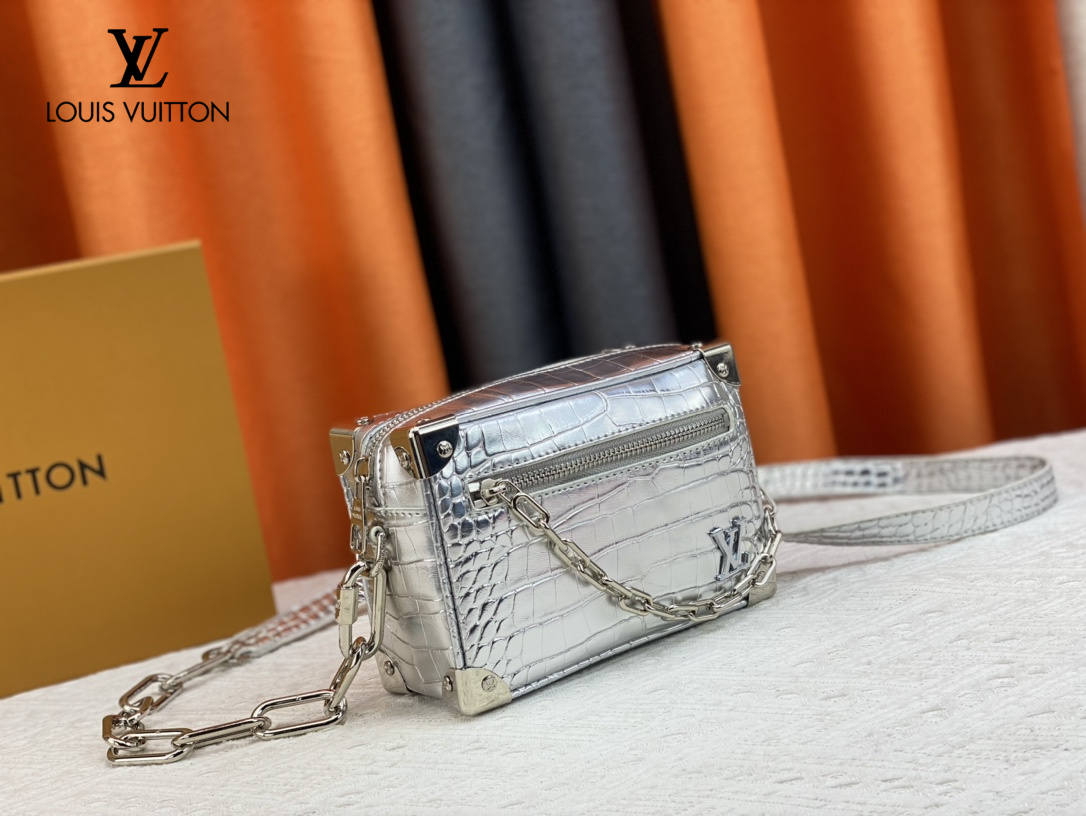 【LOUIS VUITTON 公式旗艦店】ルイヴィトン  斜めがけバッグ当日出荷 好評に付き再入荷！18.5*13*8CM