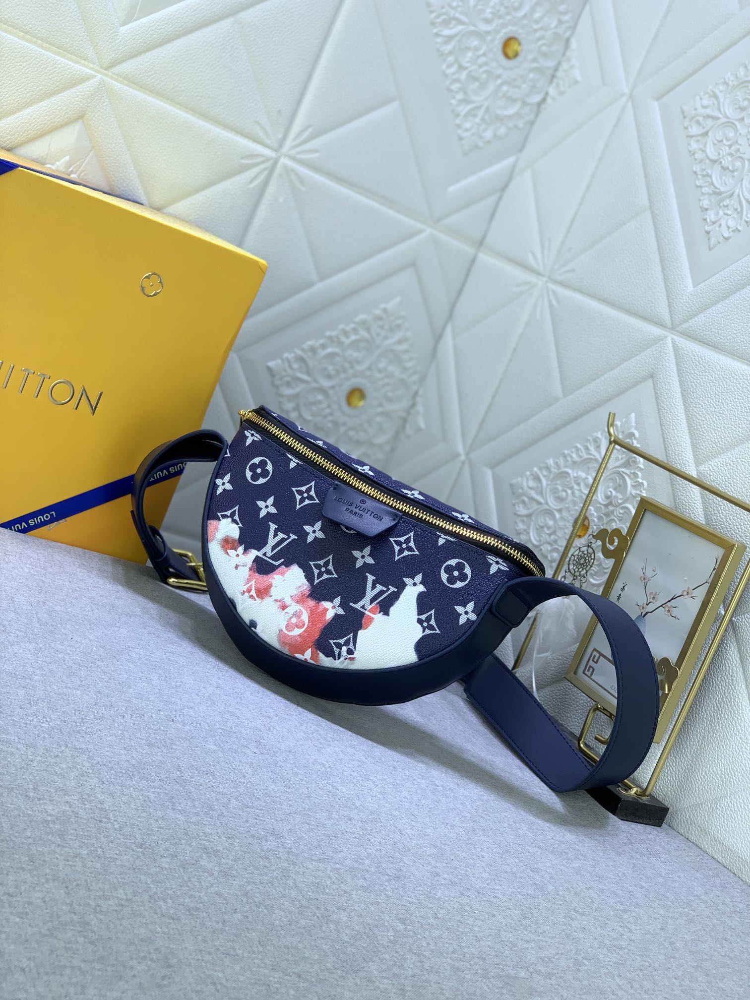 【LOUIS VUITTON 公式旗艦店】ルイヴィトン  斜めがけバッグ当日出荷 好評に付き再入荷！24.5*16*4.5CM