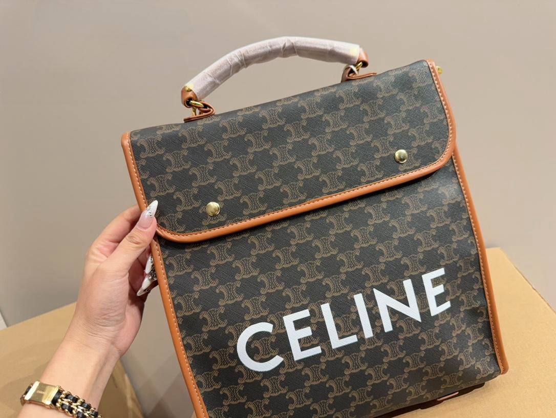 【CELINE 公式旗艦店】セリーヌ リュックサック当日出荷 好評に付き再入荷！29*32CM