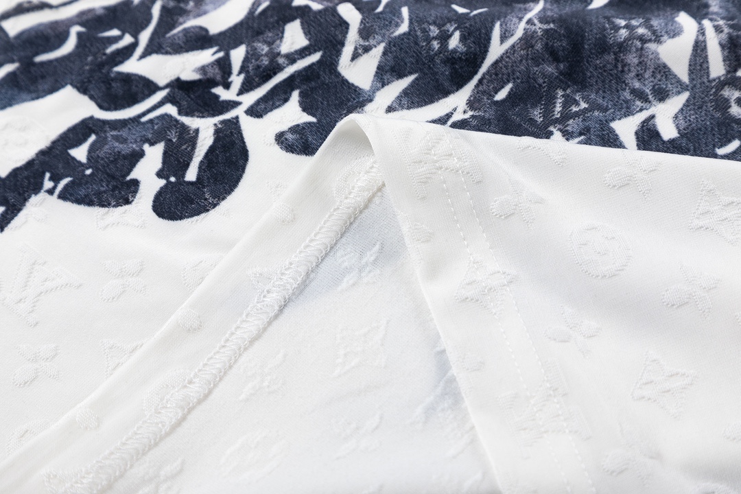 【LOUIS VUITTON 公式旗艦店】 ルイヴィトン  Tシャツ ご好評に付き再入荷！