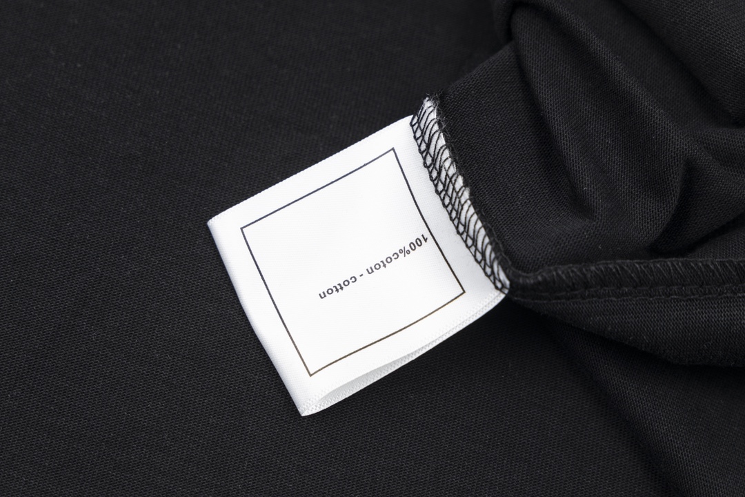 【CHANEL  公式旗艦店】シャネル  Tシャツ ご好評に付き再入荷！
