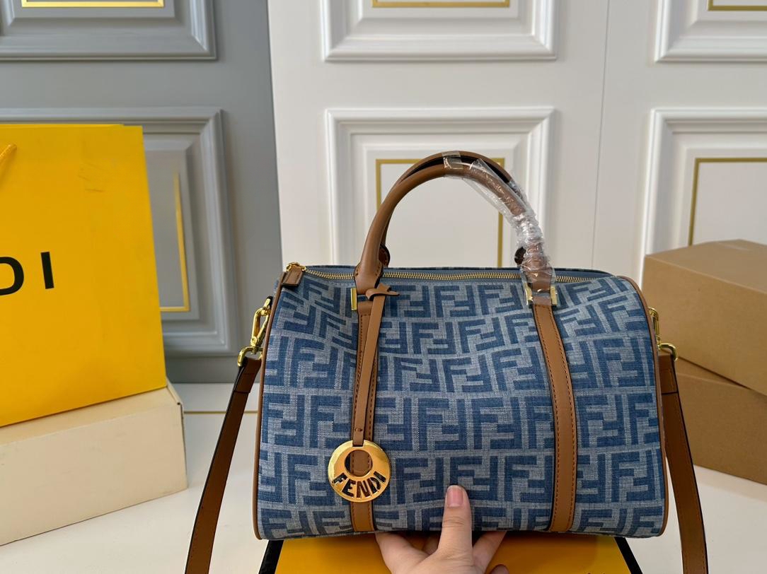 【FENDI  公式旗艦店】フェンディ  ハンドバッグ  当日出荷 好評に付き再入荷！30*20CM  240720