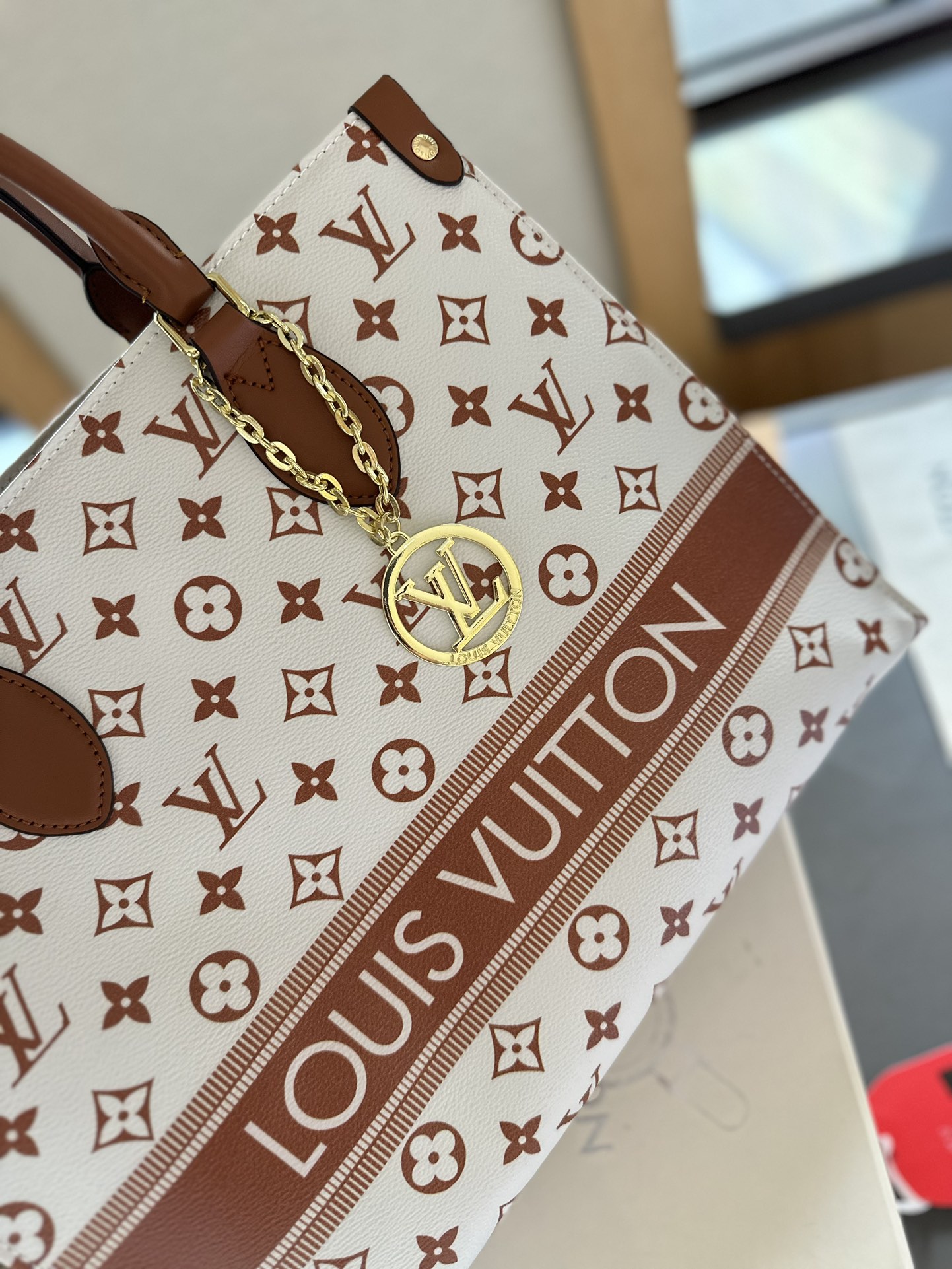 【LOUIS VUITTON 公式旗艦店】ルイヴィトン  斜めがけバッグ 当日出荷 好評に付き再入荷！35CM  1240722