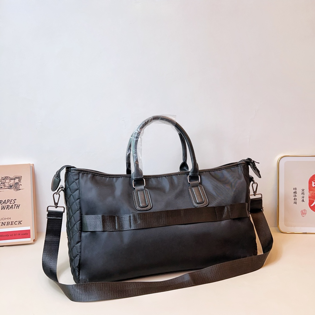 【YSL SAINT LAURENT 公式旗艦店】サンローラン   ハンドバッグ 当日出荷 好評に付き再入荷！54*31CM 240722