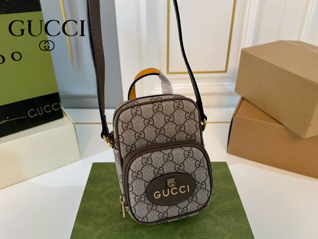 【GUCCI 公式旗艦店】グッチ 斜めがけバッグ 当日出荷 好評に付き再入荷！12*17CM  240724