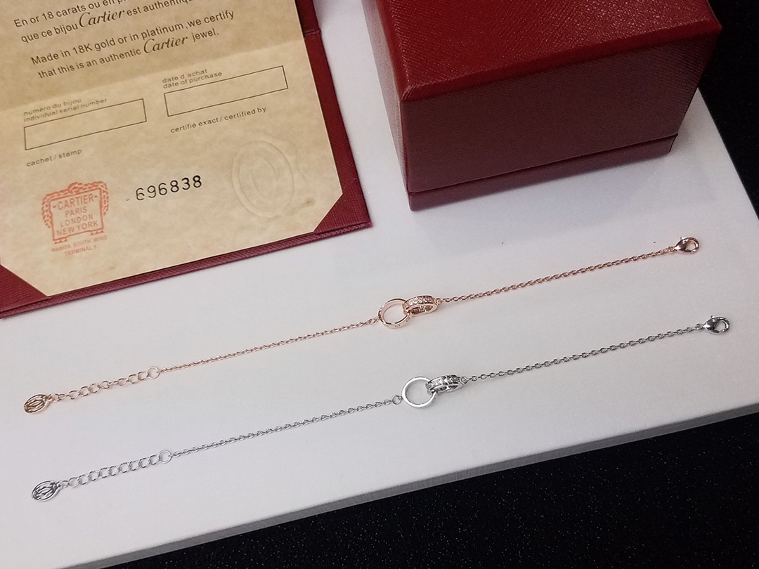 【CARTIER】ブレスレット、ファッションシンプルなスタイル 240729