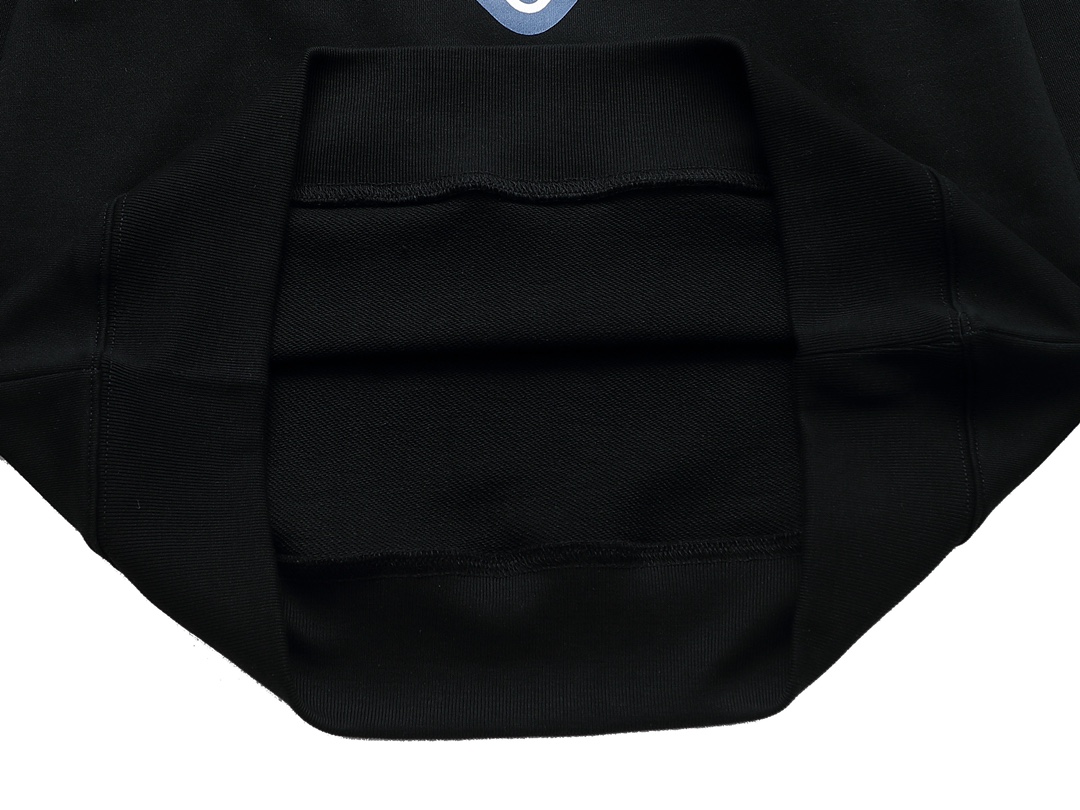 【PRADA 公式旗艦店】プラダ  丸首の衛衣 スウェットご好評に付き再入荷！