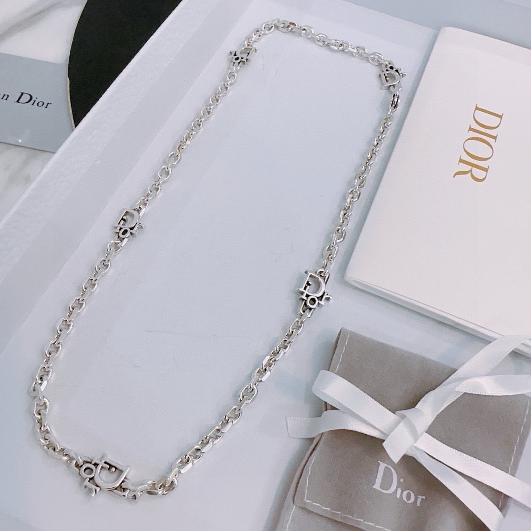 【DIOR】ネックレス、新しいネックレス万能シンプルファッションオーナメント240812