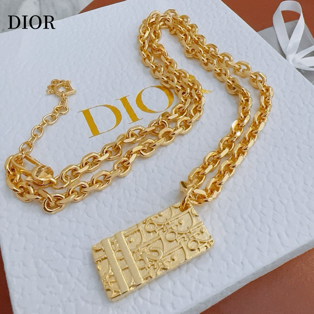 【DIOR】ネックレス、新しいネックレス万能シンプルファッションオーナメント240812