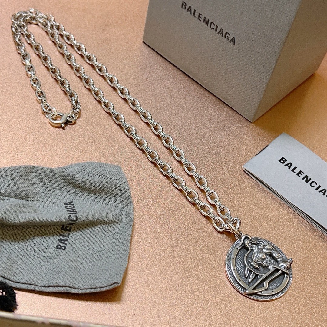 【BALENCIAGA】ネックレス、新しいネックレス万能シンプルファッションオーナメント  240814