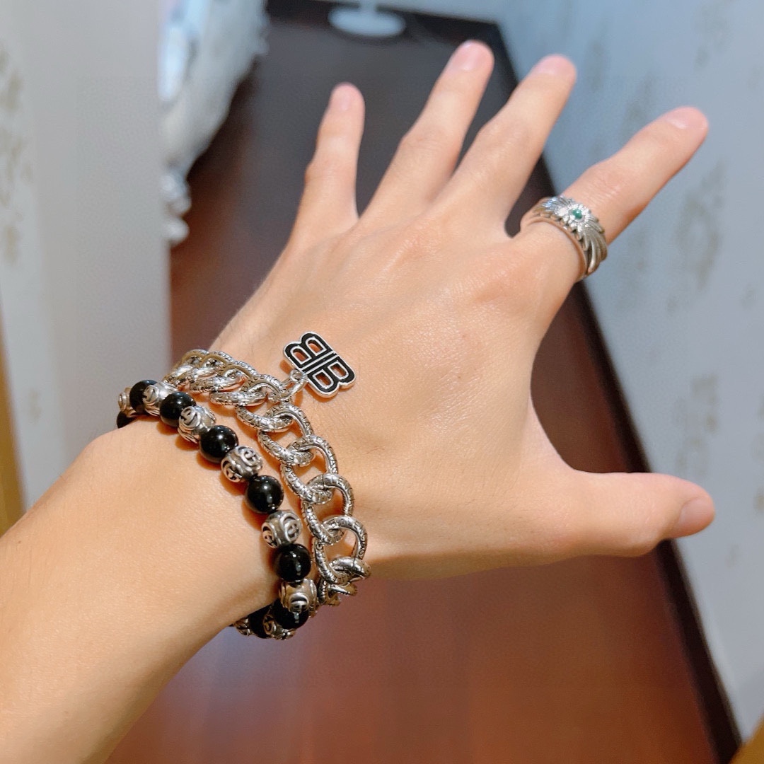 【BALENCIAGA】ブレスレット、ファッションシンプルなスタイル  240814