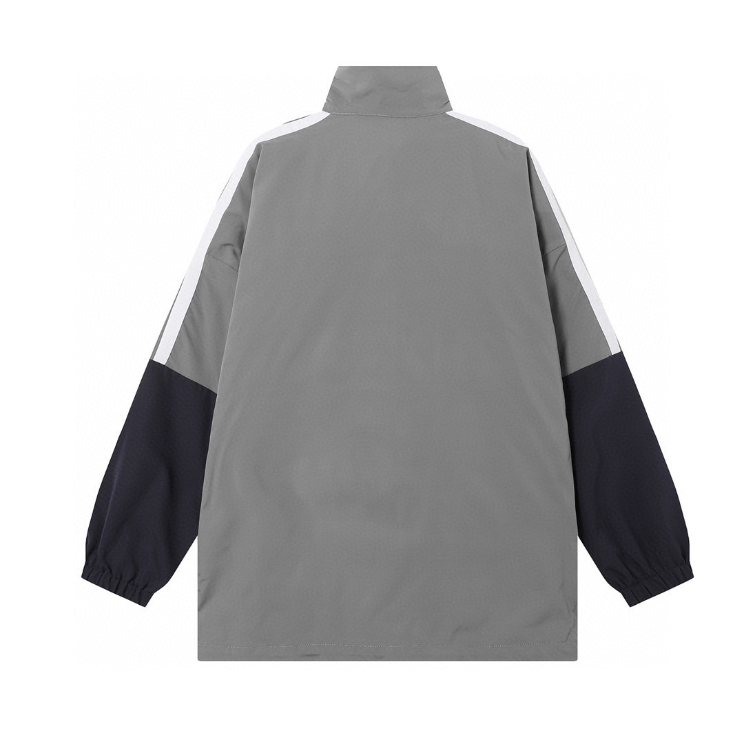 【BALENCIAGA 公式旗艦店】 バレンシアガ  ジャケット着 好評に付き再入荷 240827