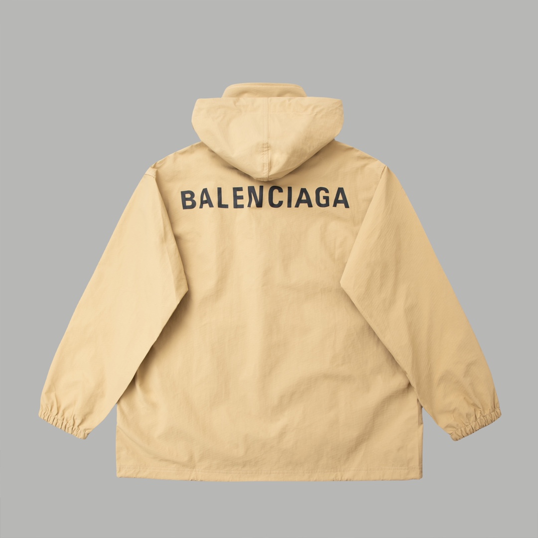 【BALENCIAGA 公式旗艦店】 バレンシアガ  ジャケット着 好評に付き再入荷 240827