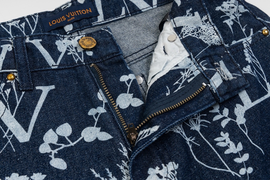 【LOUIS VUITTON  公式旗艦店】ルイヴィトン  ジーパン  ご好評に付き再入荷  240830