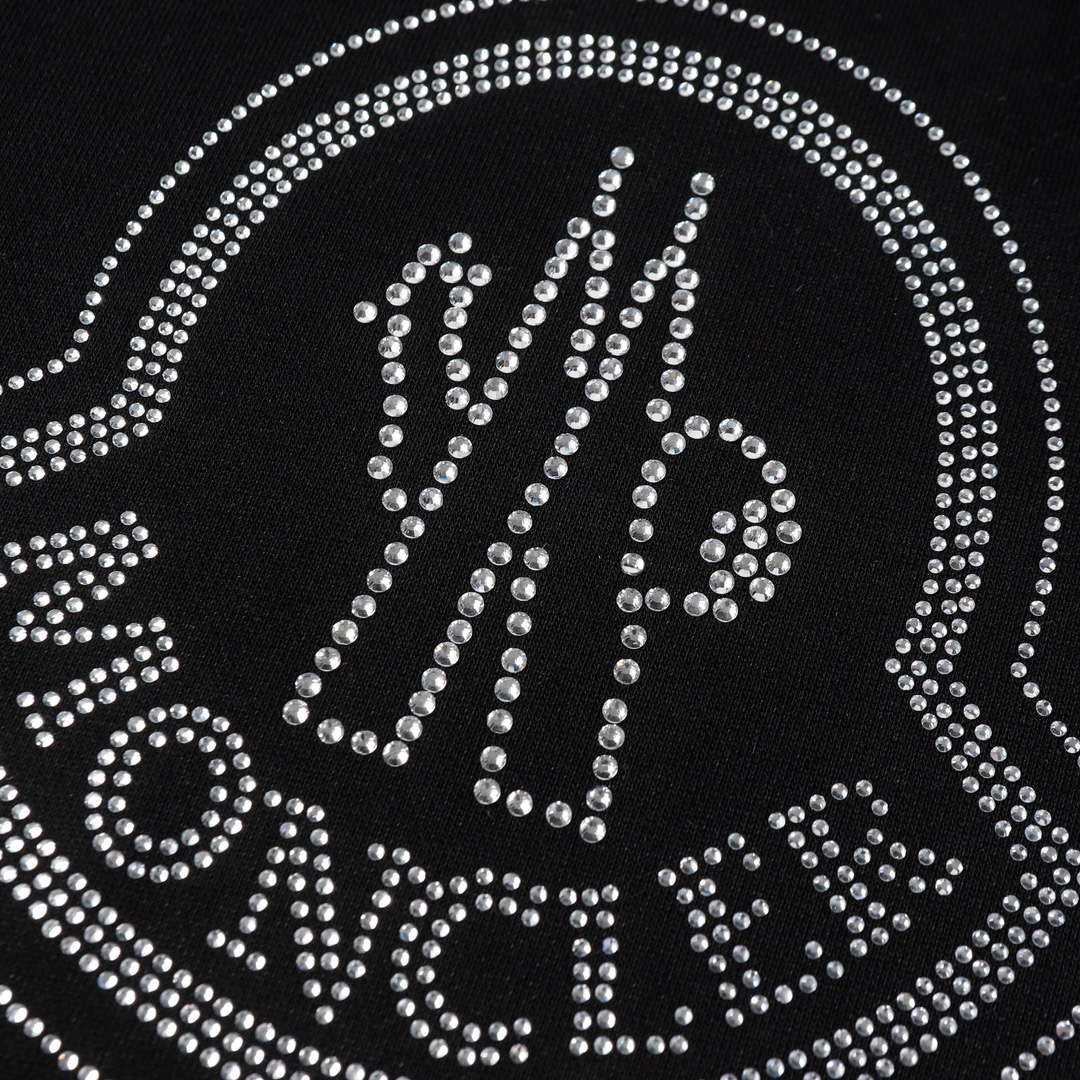 【MONCLER 公式旗艦店】モンクレール  丸首の衛衣 スウェットご好評に付き再入荷！