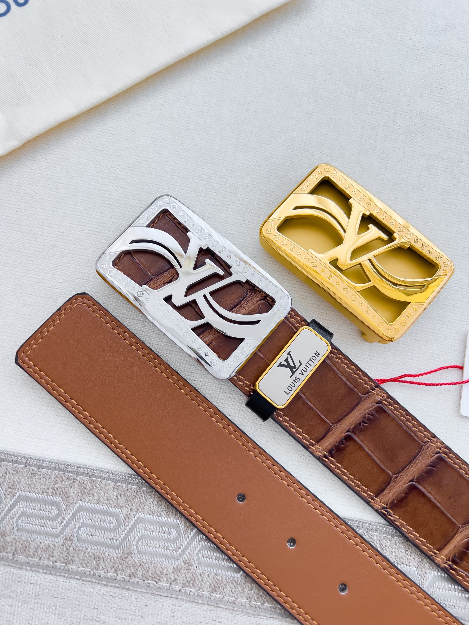 LV【LOUIS VUITTON】(ルイヴィトン) 3.8cmベルト メンズ  240903