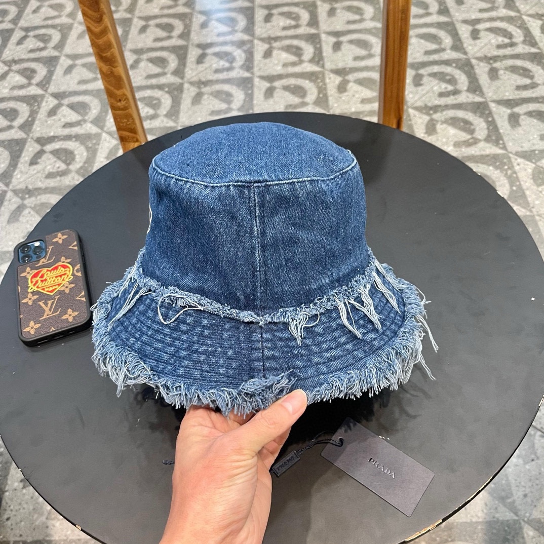 PRADA (プラダ)フィッシャーマンズハット 240904