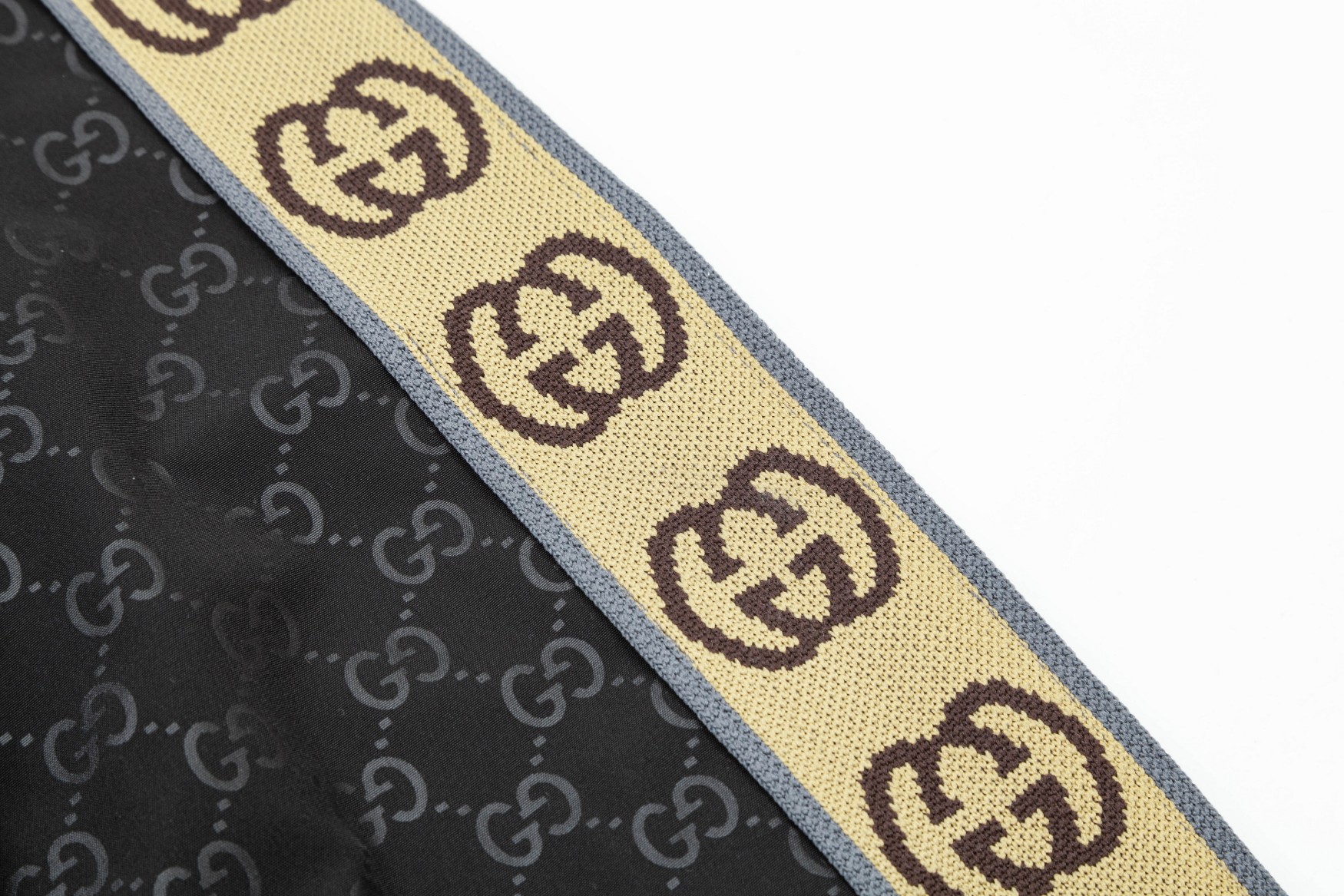 【GUCCI】グッチ ジャケット着  ご好評に付き再入荷！240921