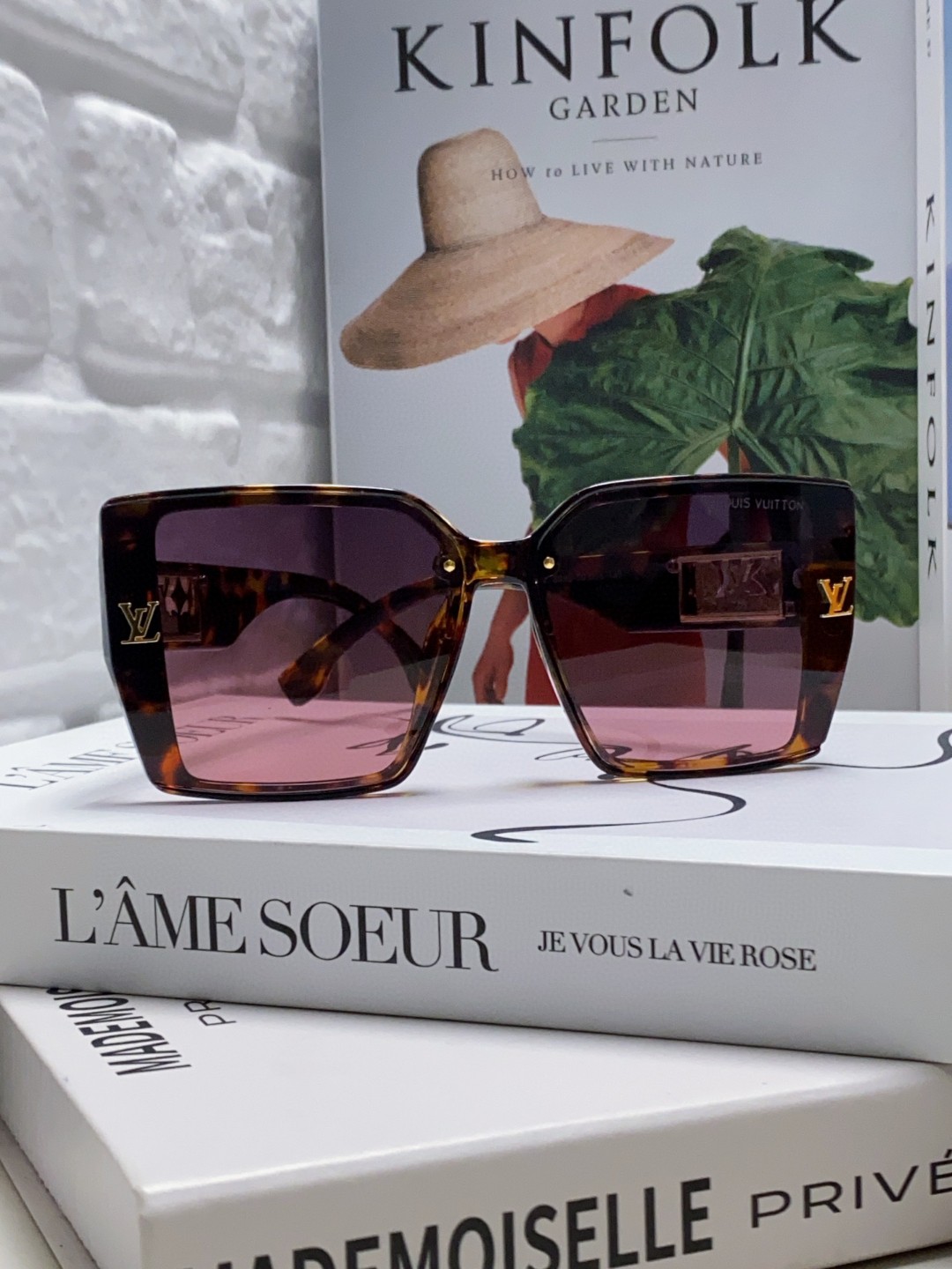 LOUIS VUITTON (  ルイヴィトン ) サングラス 241012