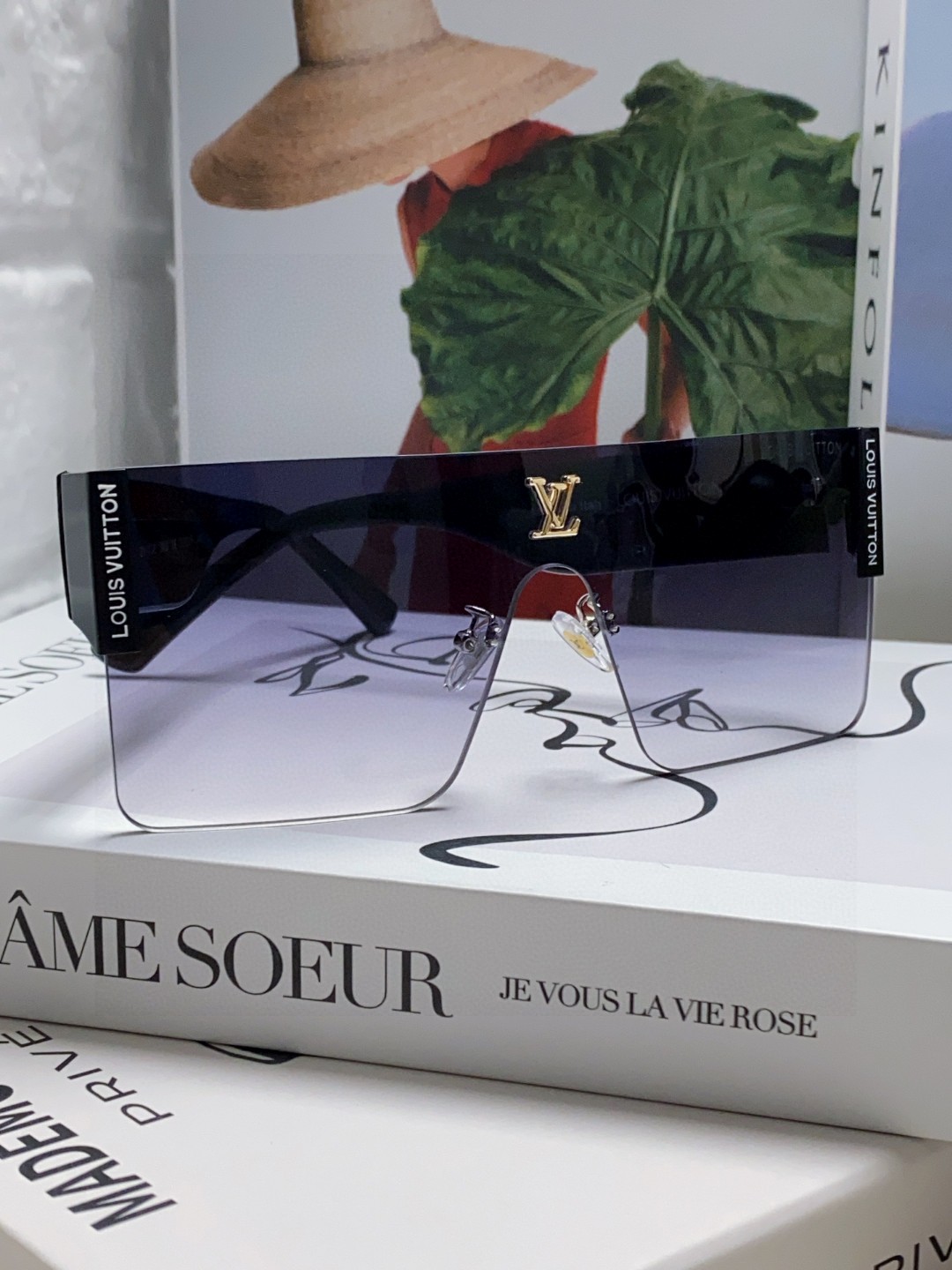 LOUIS VUITTON (  ルイヴィトン ) サングラス 241012