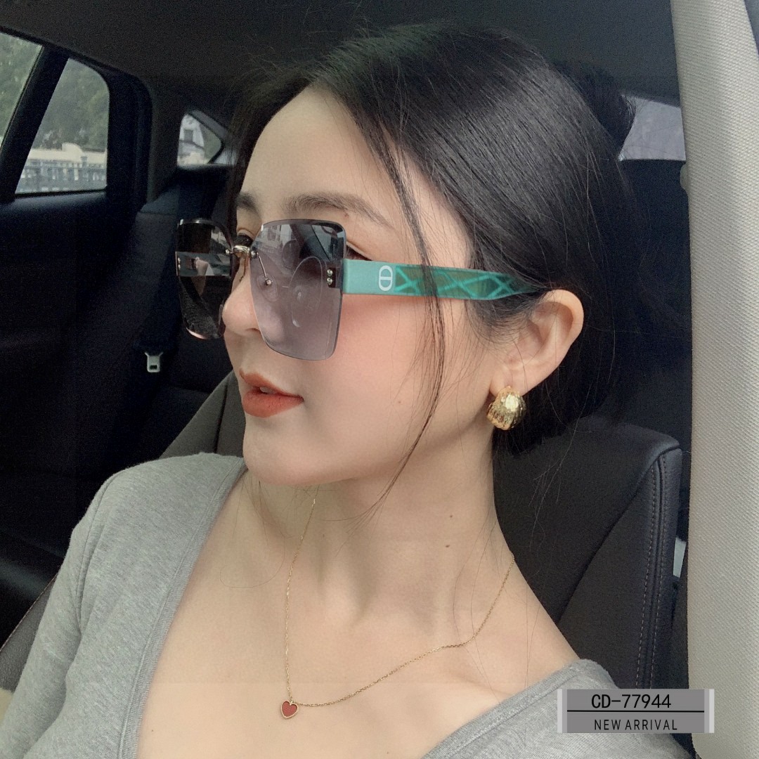 DIOR( ディオール ) サングラス  241012