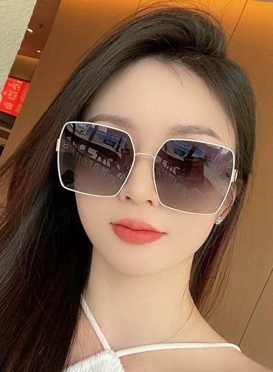 DIOR( ディオール ) サングラス  241012